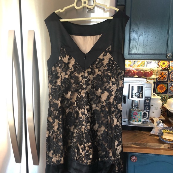 Brand new Bebe dress size 2 - Picture 3 of 3